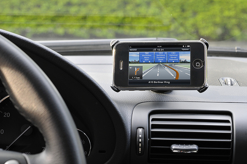 Just Mobile Xtand Go автодержатель для iPhone 3G(S) купить цена москва