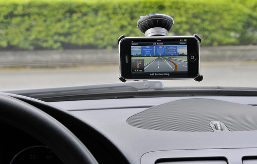 Just Mobile Xtand Go автодержатель для iPhone 3G(S) купить цена москва