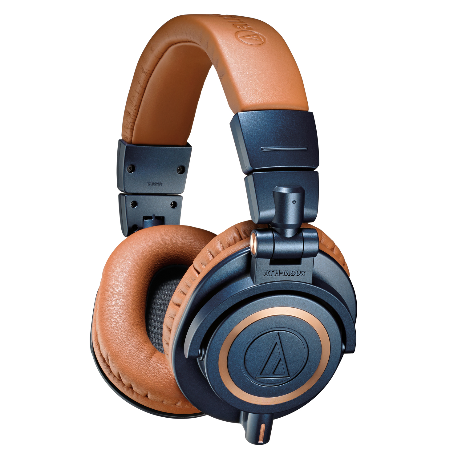 Наушниками audio technica