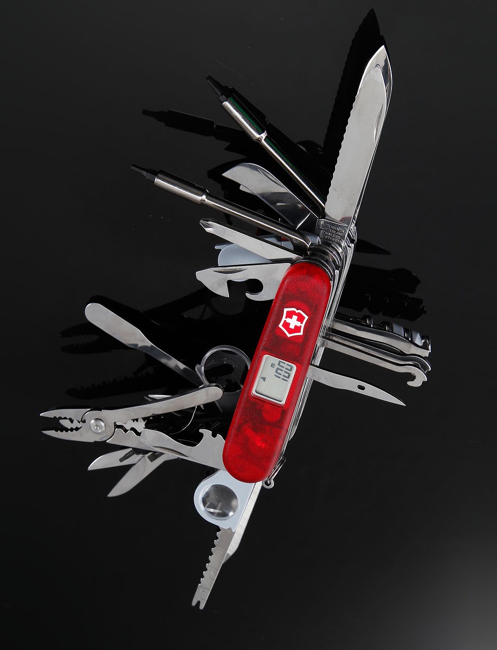 Швейцарский нож. Нож Victorinox 1.6795.XAVT. Victorinox SWISSCHAMP. SWISSCHAMP 1.6795. Victorinox SWISSCHAMP XAVT.