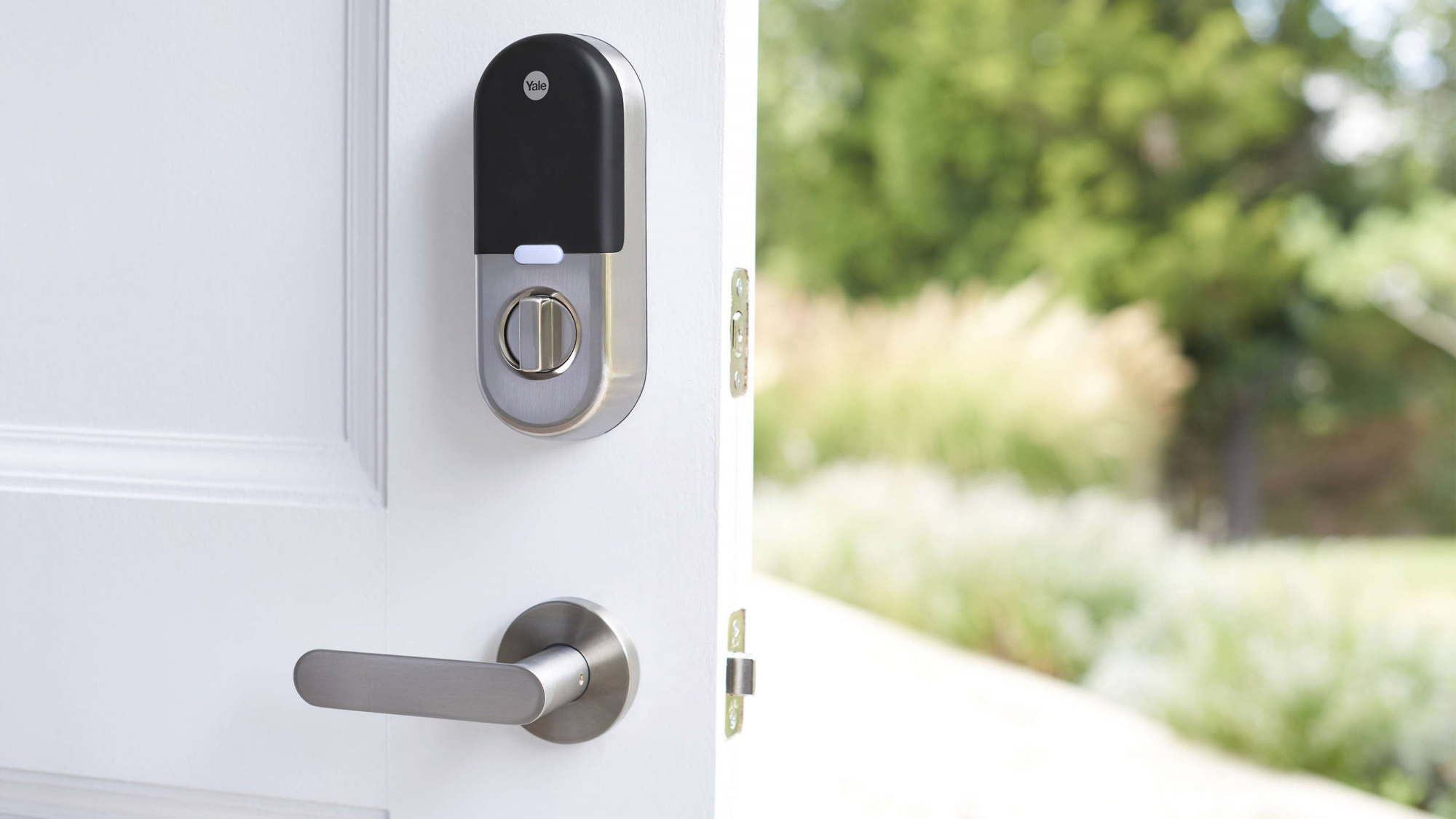 Умная дверь. Yale Nest connect Lock. Nest x Yale Lock. Замок смарт лок. Google Nest x Yale Smart Lock.