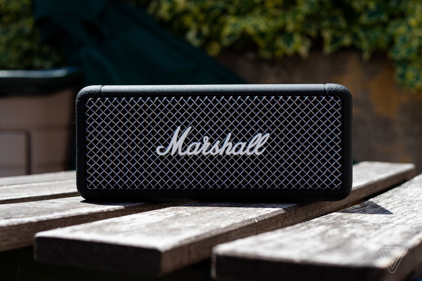 Портативная акустика Marshall Emberton (Black) купить в интернет-магазине icover