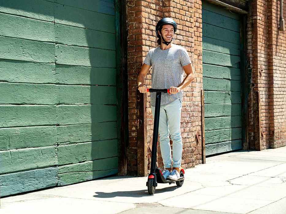 Электросамокат Xiaomi Ninebot KickScooter ES1L (Black) купить в интернет-магазине icover